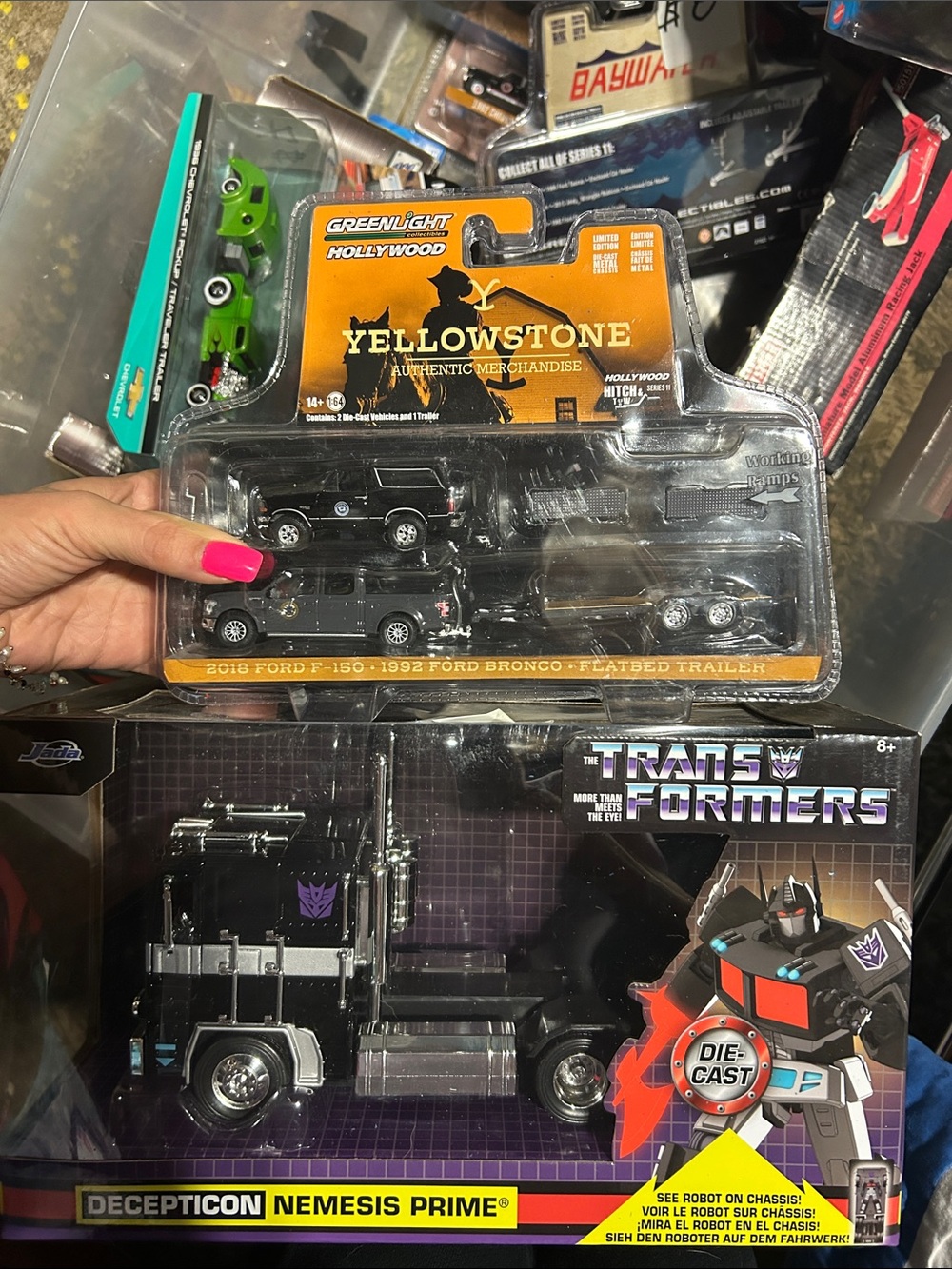 Yellowstone Black Ford Truck & Trailer Die-Cast Play Set